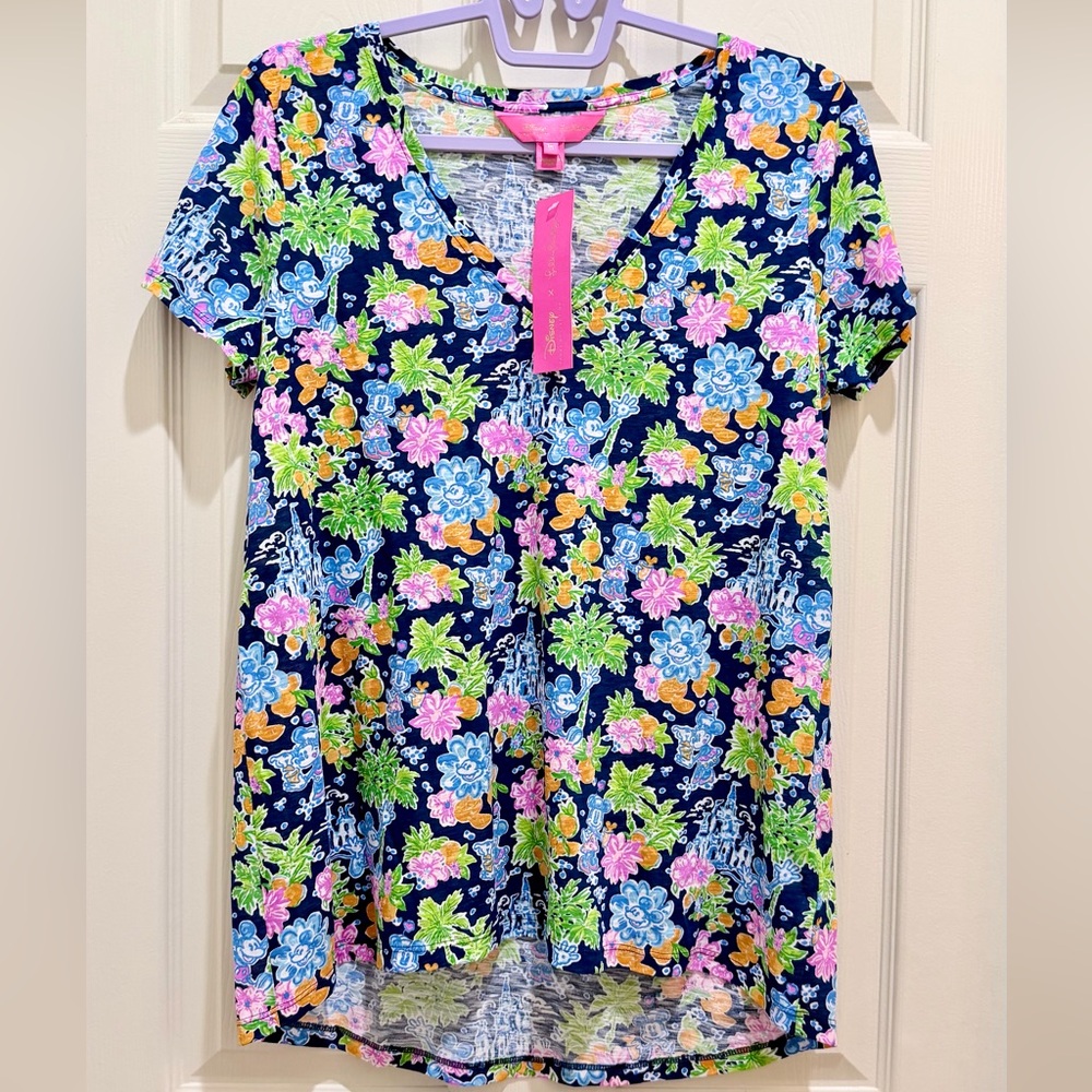 NWT Lilly Pulitzer X Disney Parks Etta V-Neck Tee Aegean Navy Mickey/Minnie, Med
